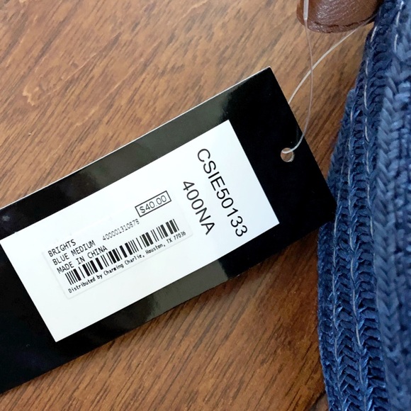 NWT.  Blue fully lined straw-like purse - Picture 5 of 5